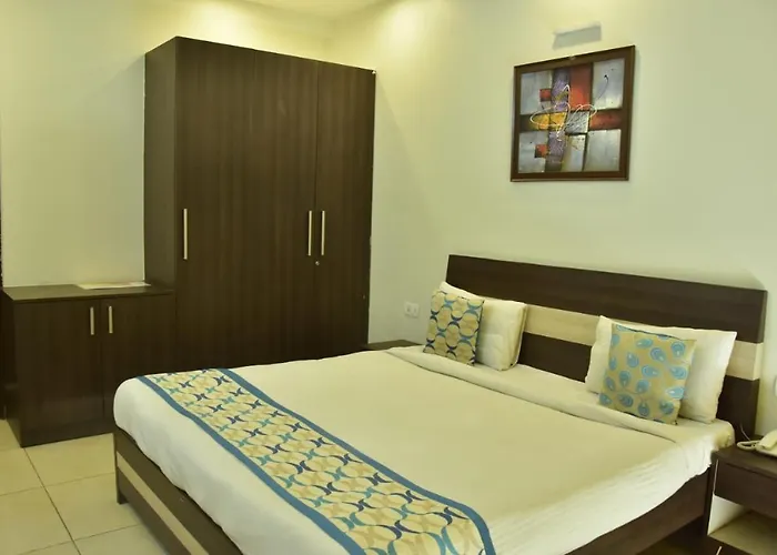Hotel Wedlock Subhash Chowk Gurgaon