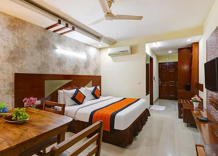 Fabhotel B Stays