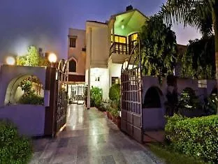 Karon Inn