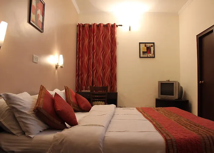 Hotel Doves Inn