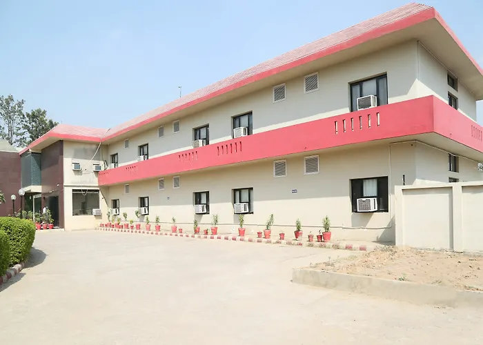 Pacific Inn Suryansh Hotel