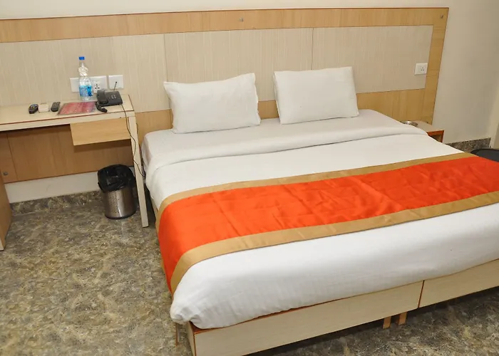 Homely Hotel Near Sector 31 Gurgaon