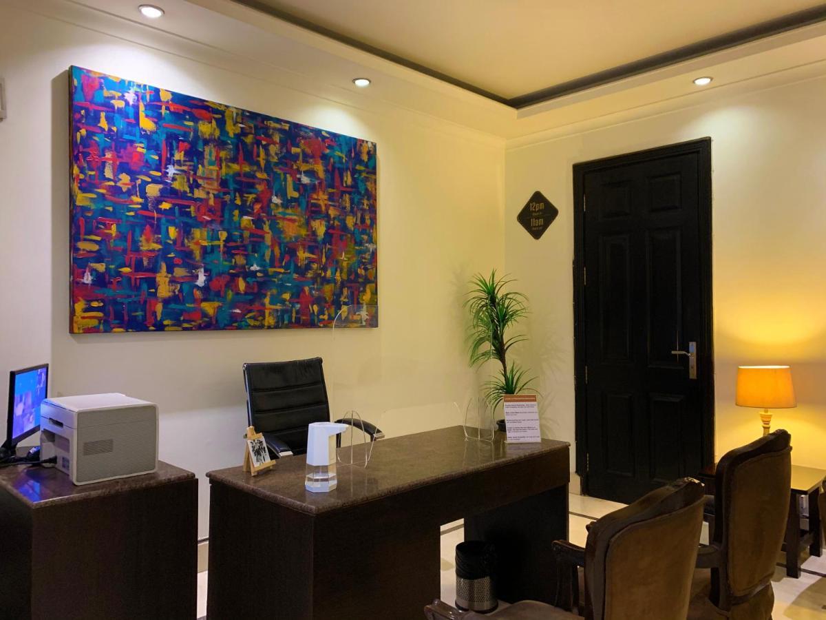 La 2* Gurgaon
