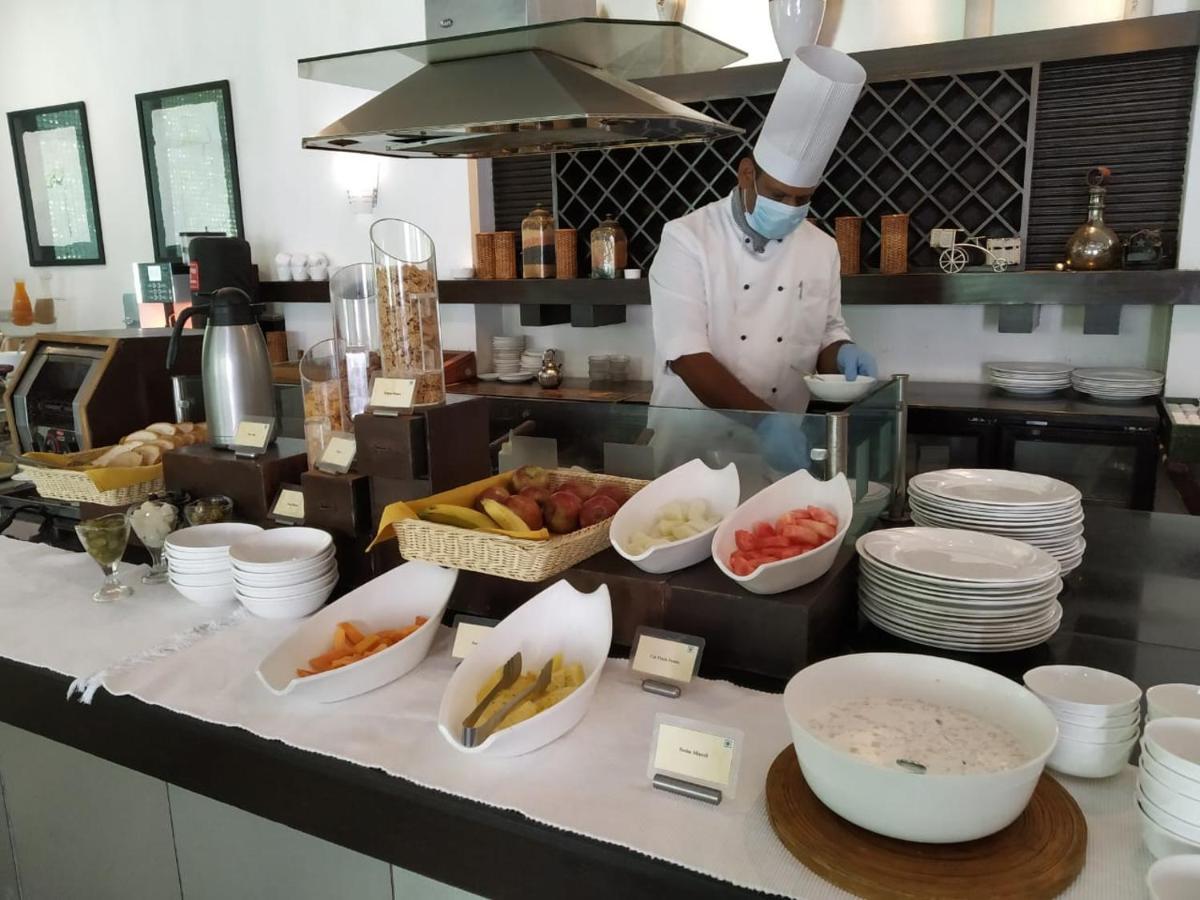 The Palms Town & Country Club - Resort Gurgaon