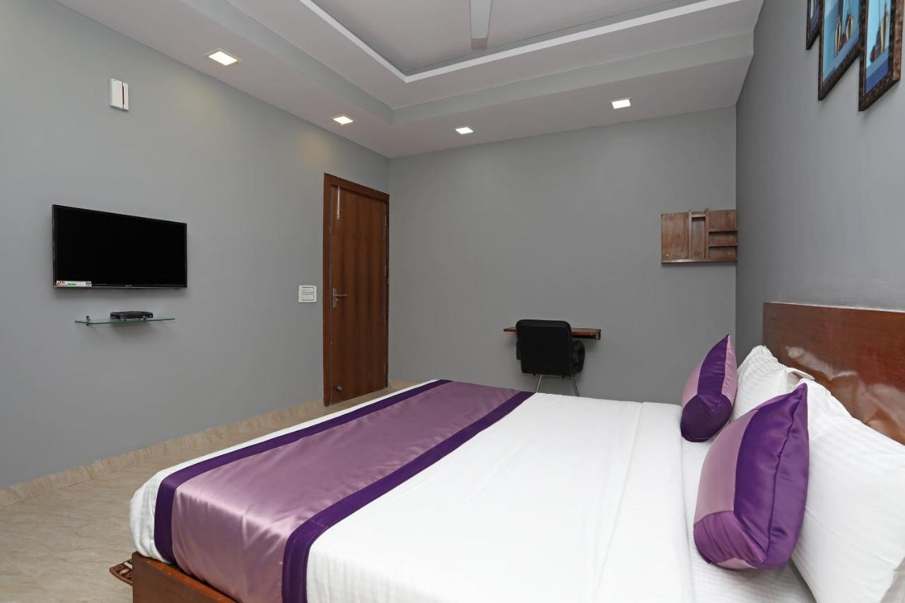 Capital O Aashiyana Paradise Near Omaxe Mall Hotel Gurgaon