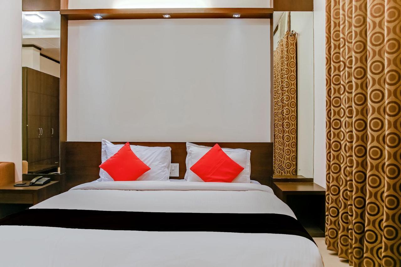 Capital O 29756 Golf View Hotel