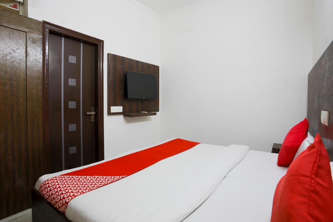 Oyo 71822 Oye Hotel Gurgaon