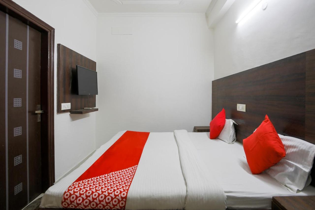 Oyo 71822 Oye Hotel 3*
