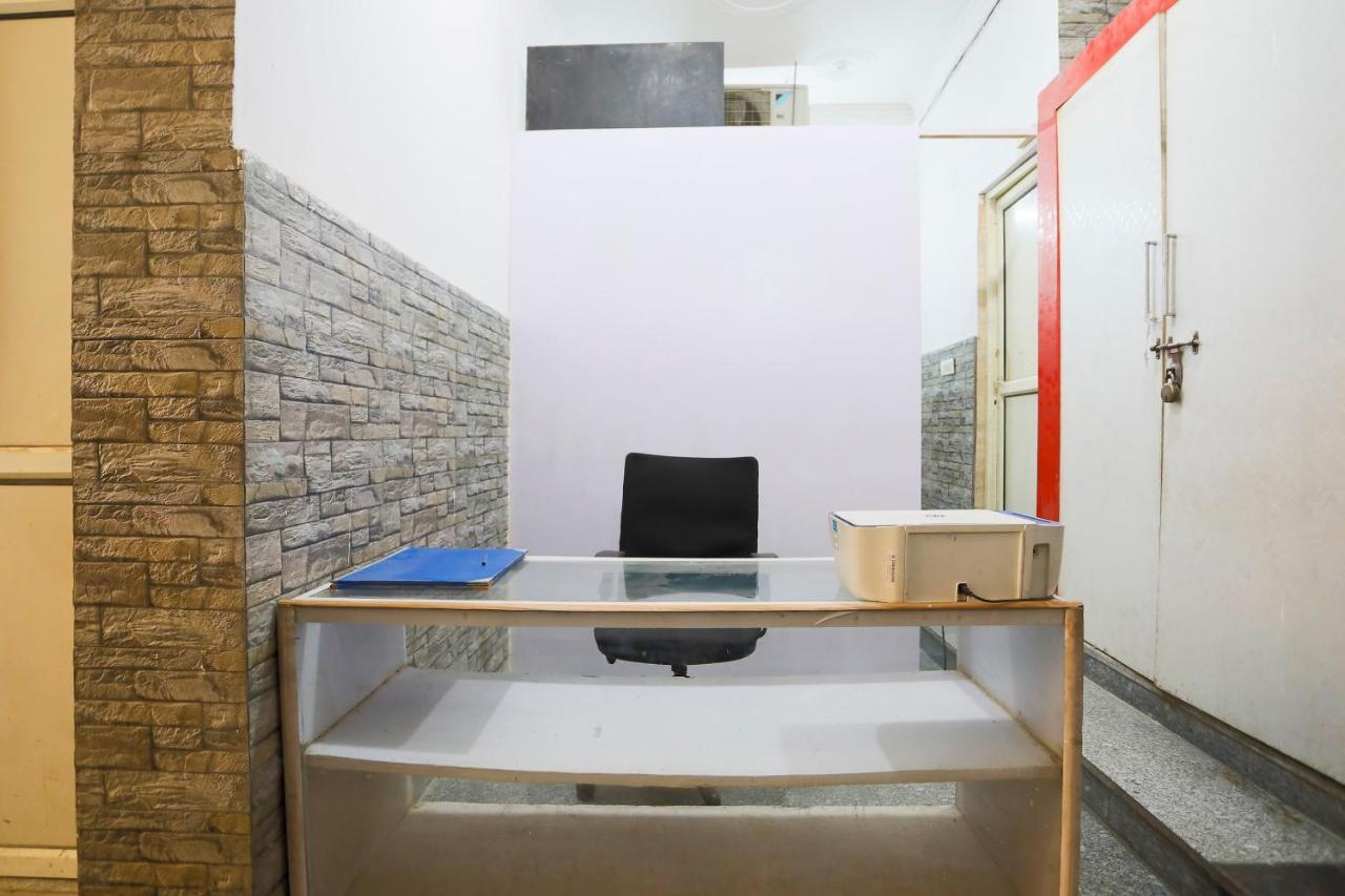 Oyo 71822 Oye Hotel 3*