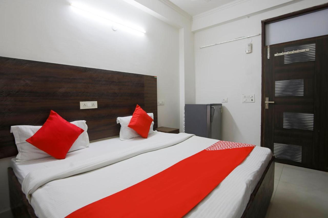 Hotel Oyo 71822 Oye 3*