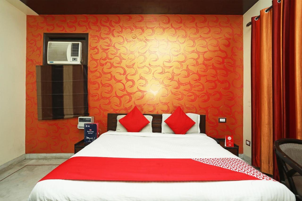 Oyo 15184 Dev Palace Hotel Gurgaon
