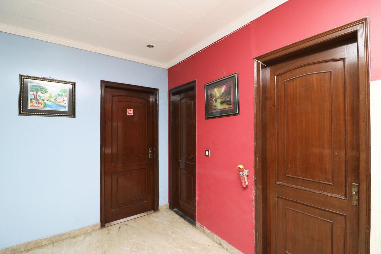 Oyo 15184 Dev Palace 3* Gurgaon