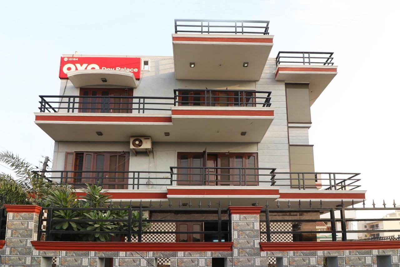 Oyo 15184 Dev Palace 3* Gurgaon