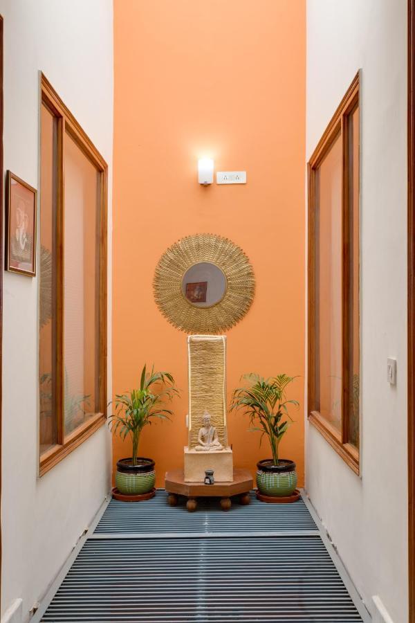 Hostie Eva Dreams - Private 2 Bhk Near Artemis, Medanta, Fortis Hospitals