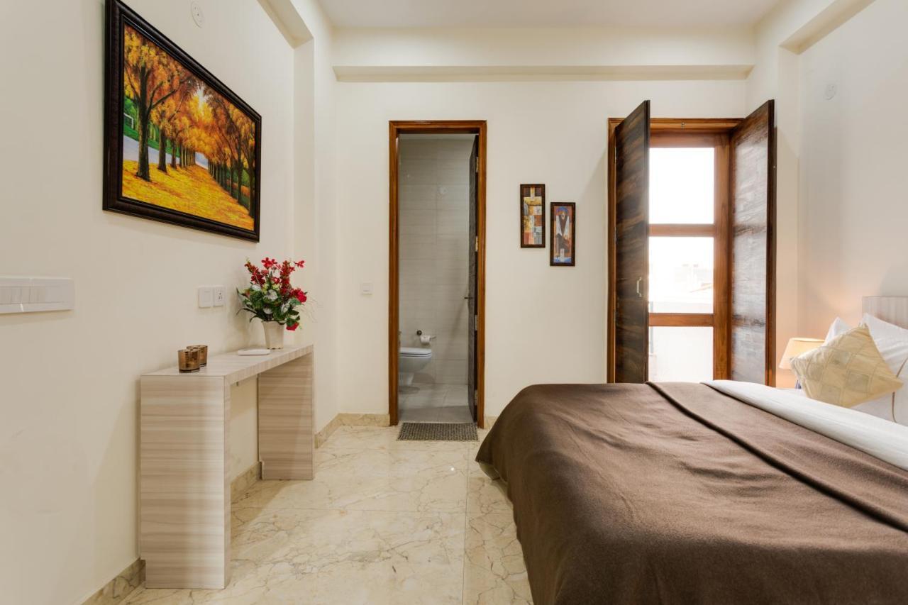 Hostie Eva Dreams - Private 2 Bhk Near Artemis, Medanta, Fortis Hospitals Apartment *
