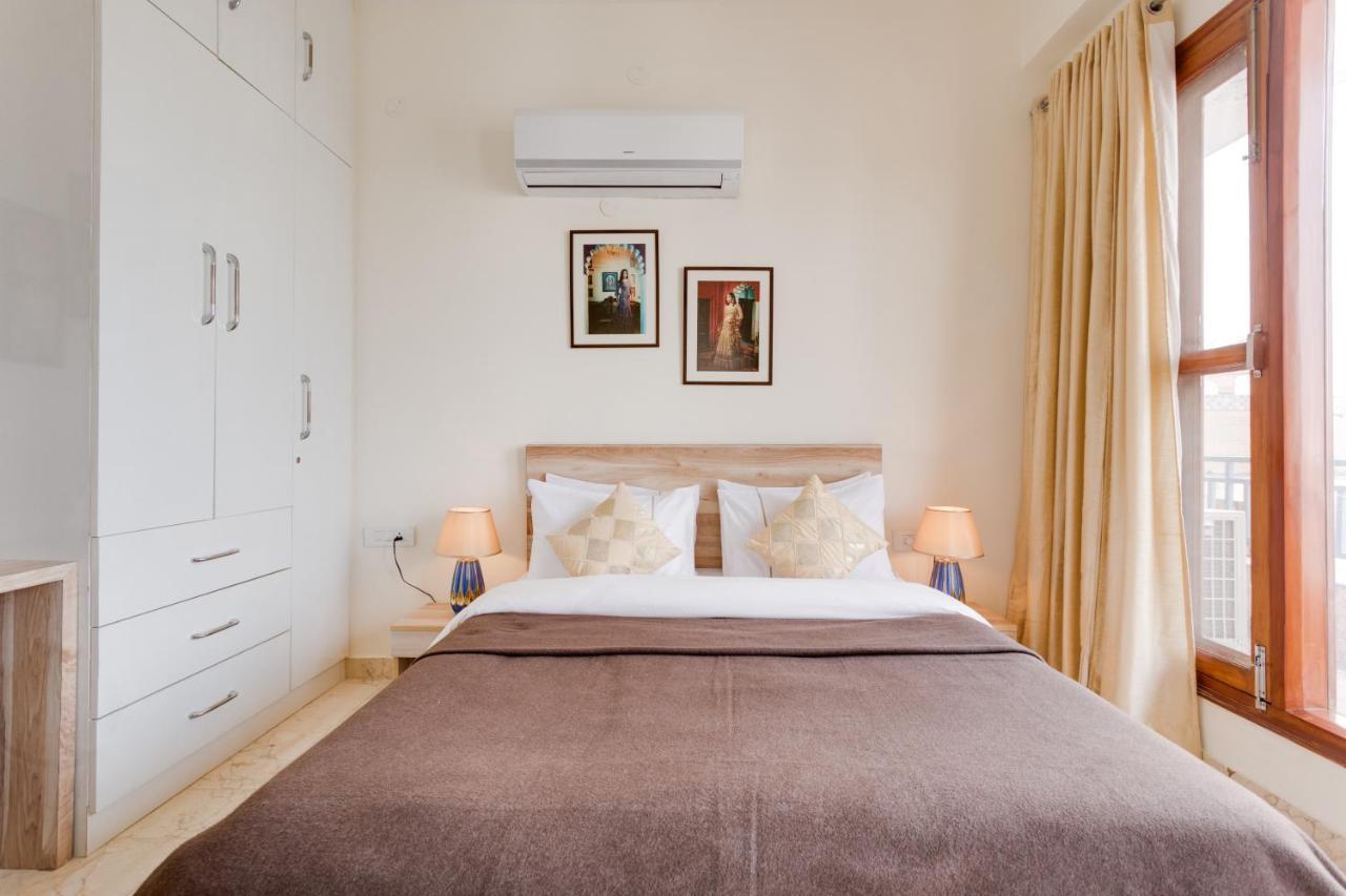 Hostie Eva Dreams - Private 2 Bhk Near Artemis, Medanta, Fortis Hospitals Apartment *