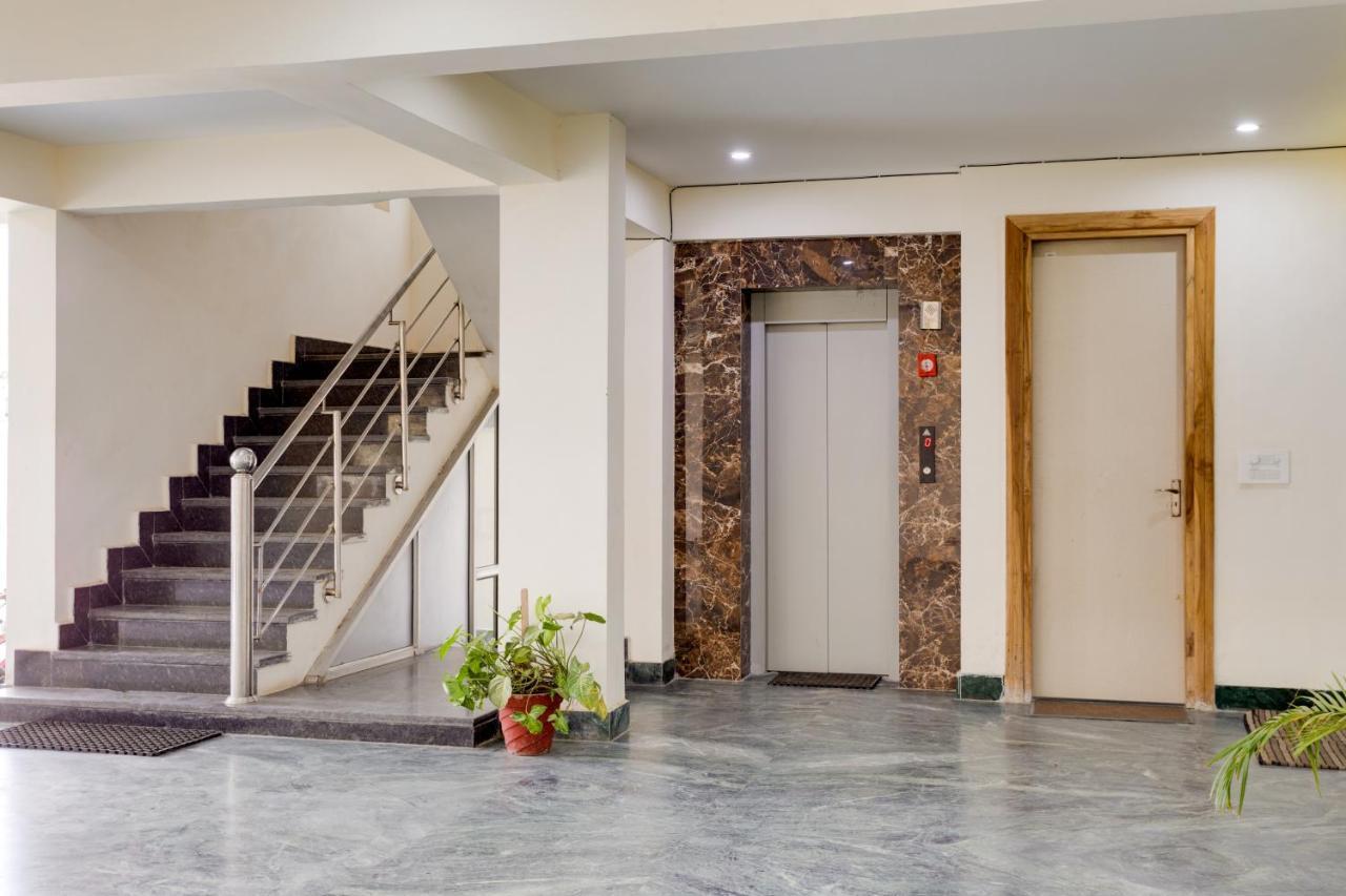 Hostie Eva Dreams - Private 2 Bhk Near Artemis, Medanta, Fortis Hospitals Apartment *