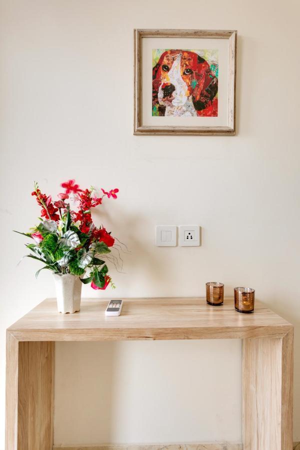 Hostie Eva Dreams - Private 2 Bhk Near Artemis, Medanta, Fortis Hospitals Apartment