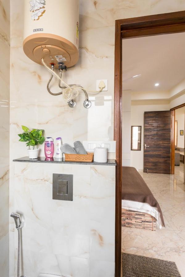 Hostie Eva Dreams - Private 2 Bhk Near Artemis, Medanta, Fortis Hospitals * Gurgaon
