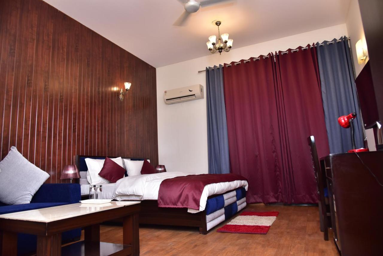 Nook & - Mg Road Metro Gurgaon