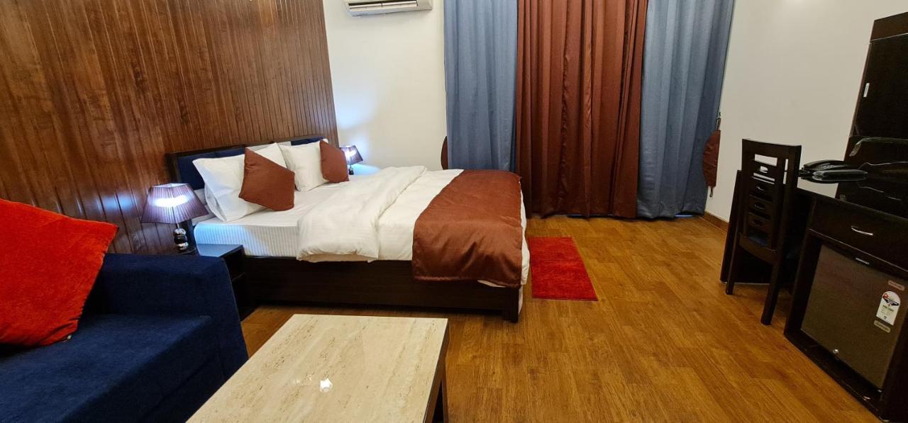 Hotel Nook & - Mg Road Metro