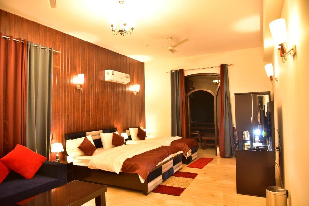 Nook & - Mg Road Metro Hotel Gurgaon