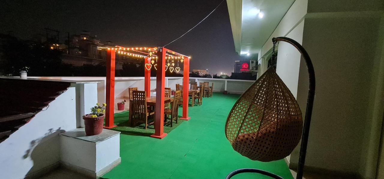 Hotel Nook & - Mg Road Metro Gurgaon