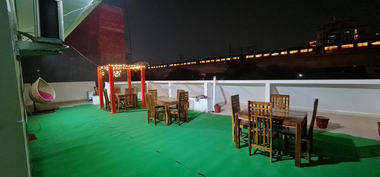 Nook & - Mg Road Metro Gurgaon
