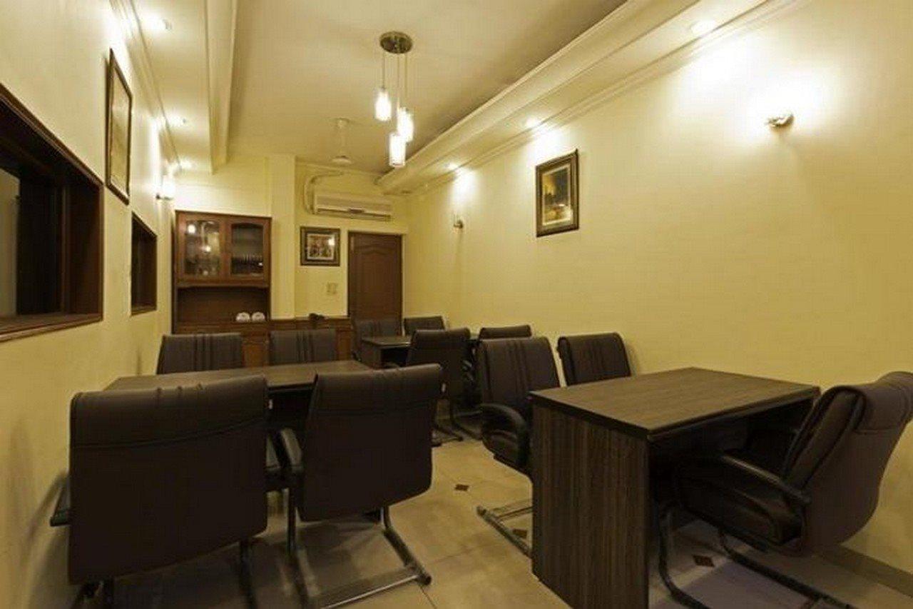 Oyo Cyber Guest house 3*