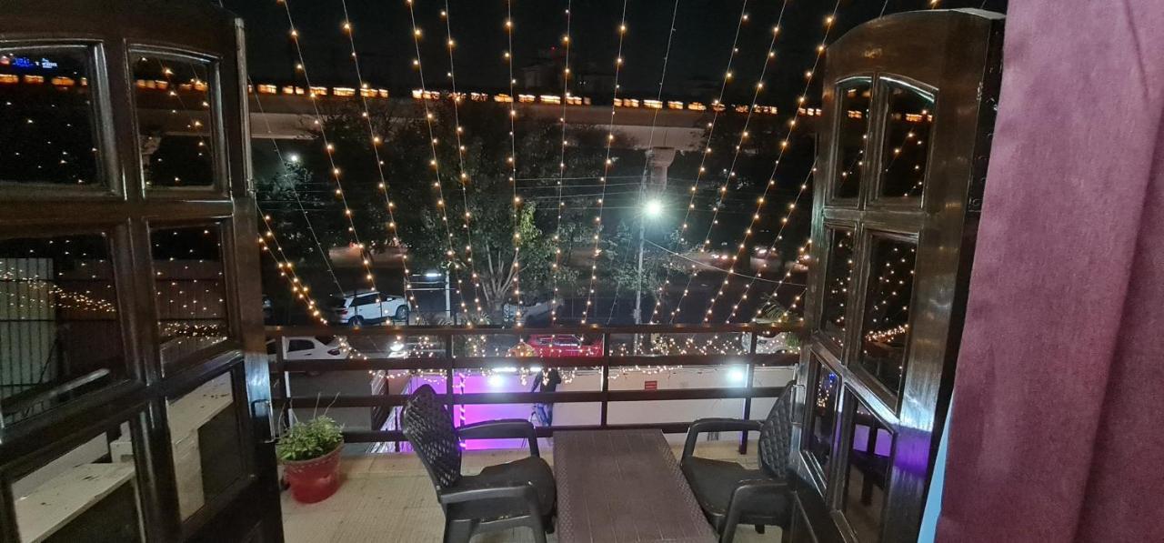 Hotel Nook & - Mg Road Metro 3*