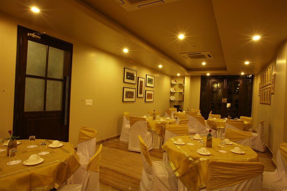 ​justa Hotel