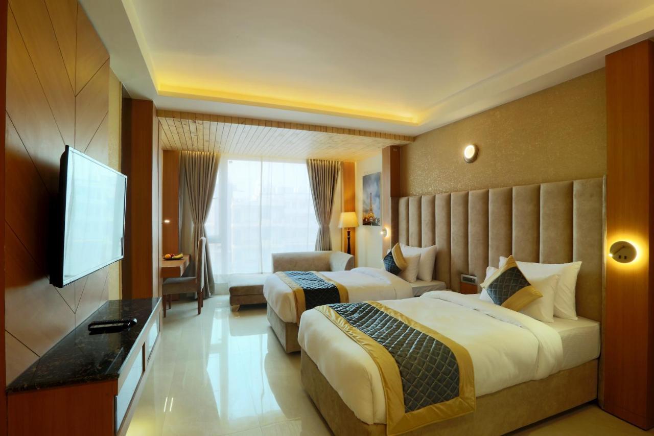 Hotel Omega - Central, Sec 45 4*