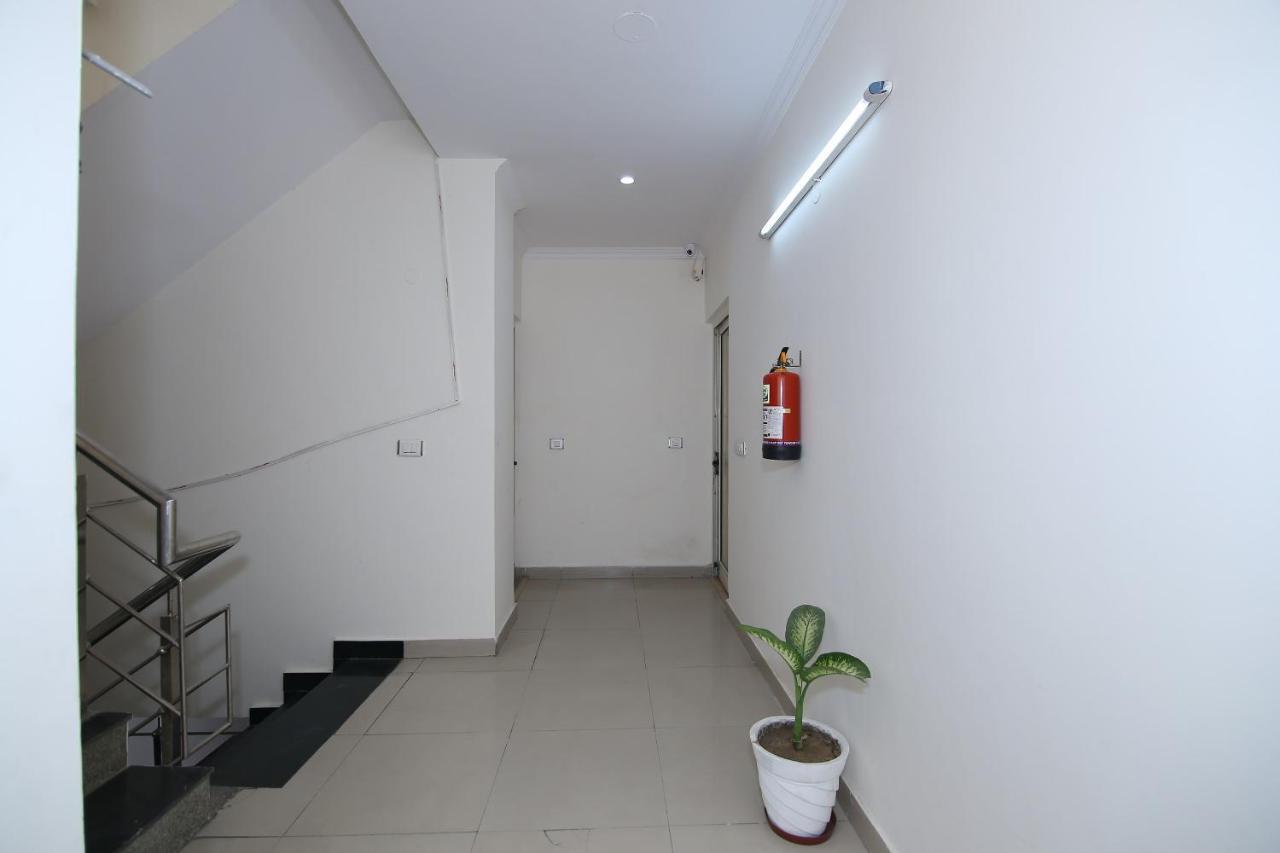 Oyo 13051 Alarians Hotel