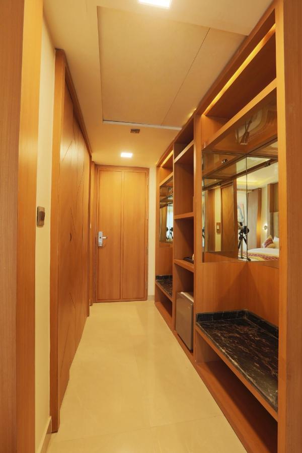 Hotel Omega - Central, Sec 45 Gurgaon