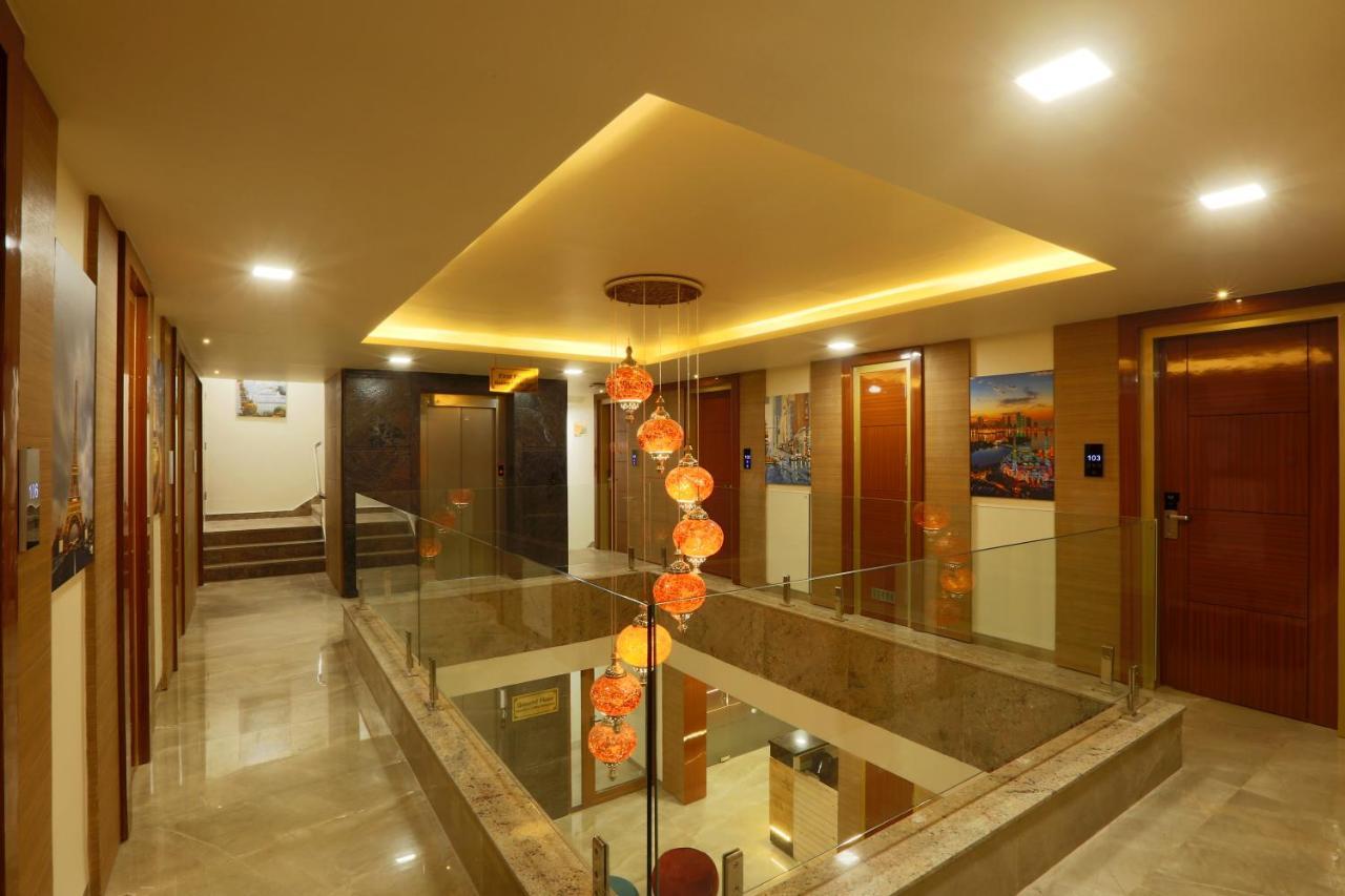 Omega - Central, Sec 45 Hotel Gurgaon