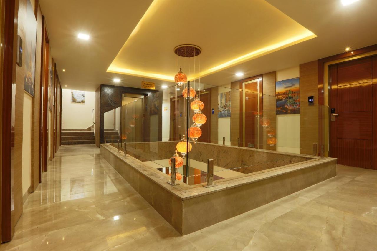 Omega - Central, Sec 45 Hotel 4*