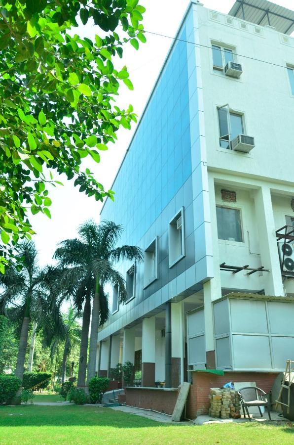 Hotel Ddr Residency