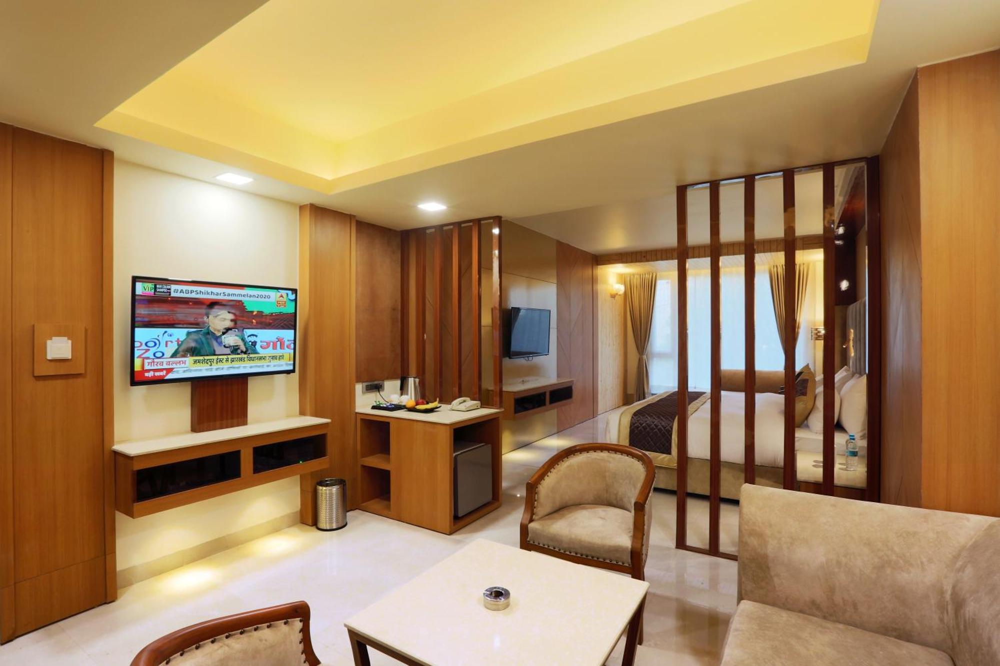 Hotel Omega - Central, Sec 45