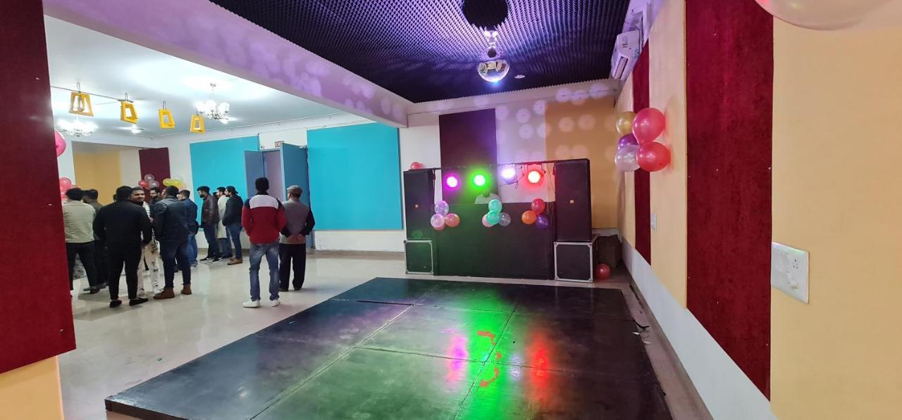 Nook & - Mg Road Metro 3*
