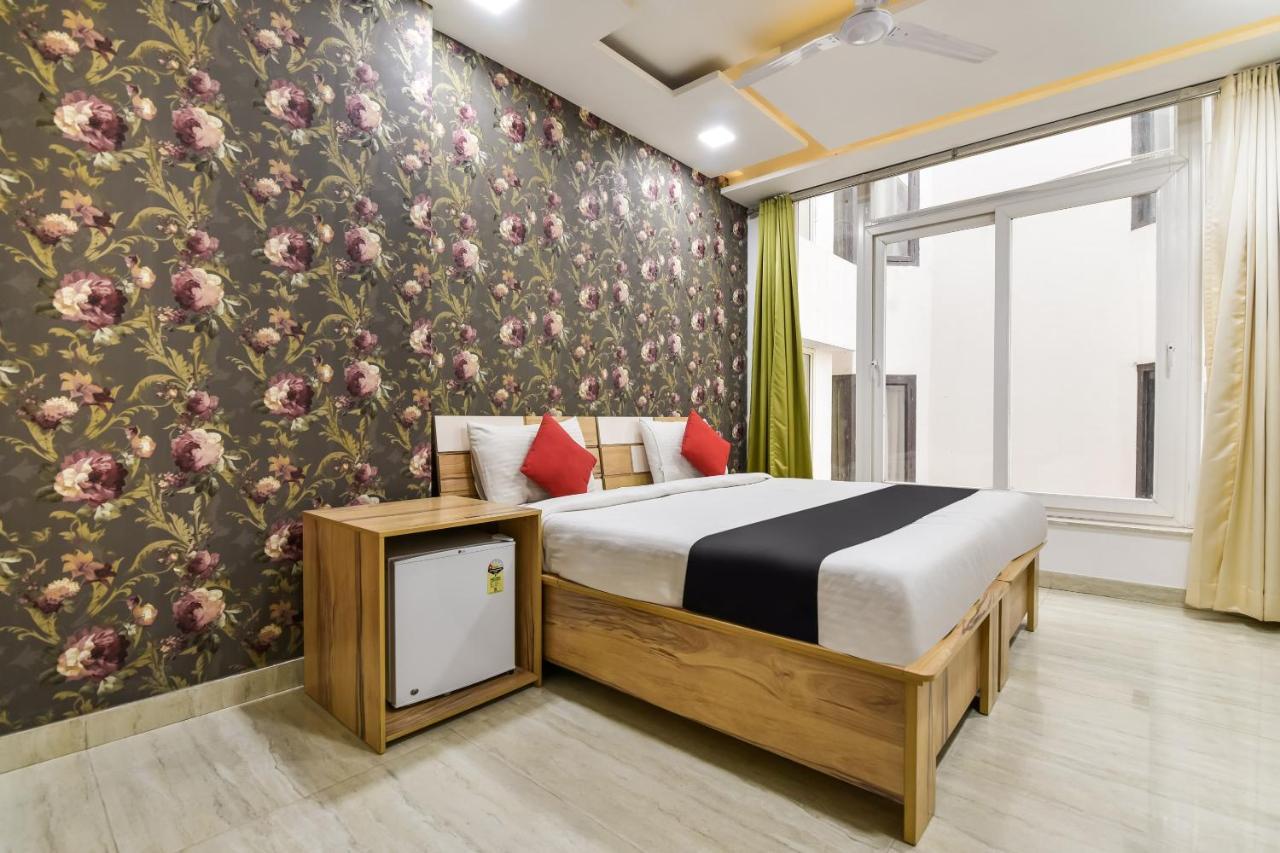 Hotel Capital O 30407 Hey