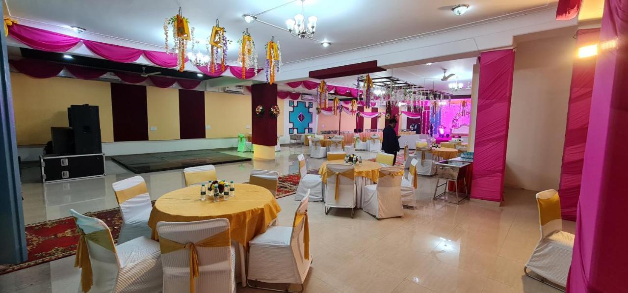 Nook & - Mg Road Metro Hotel