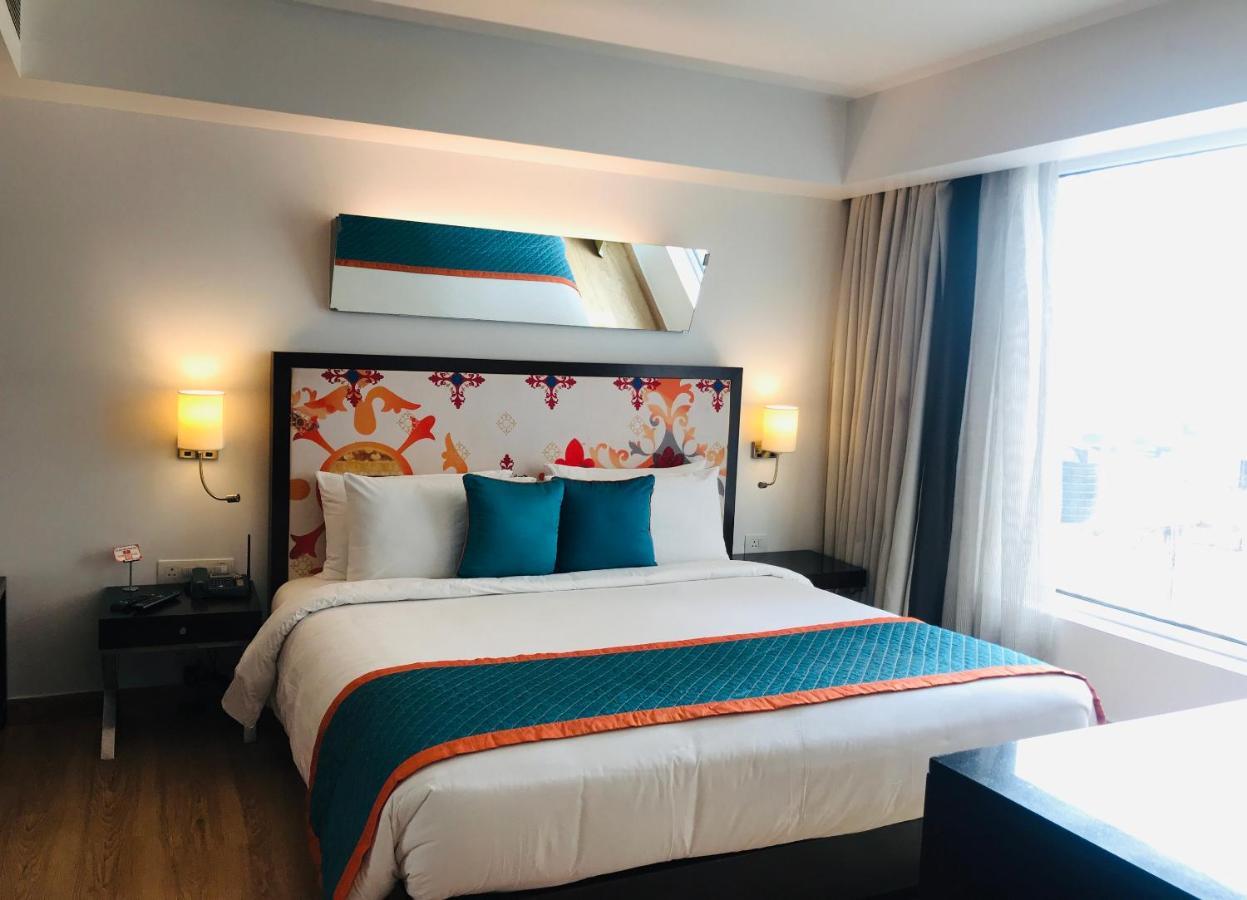 Hotel Golden Tulip Centre 4*