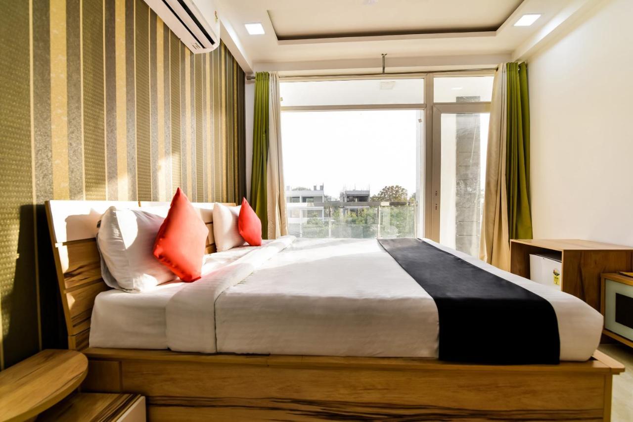 Capital O 30407 Hey 3* Gurgaon