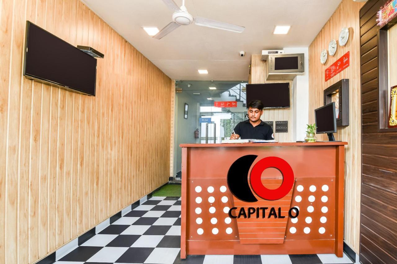Capital O 30407 Hey 3* Gurgaon