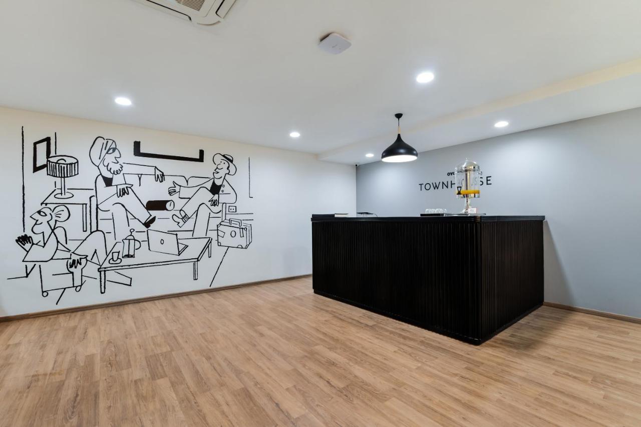 Oyo Townhouse 079 4* Gurgaon