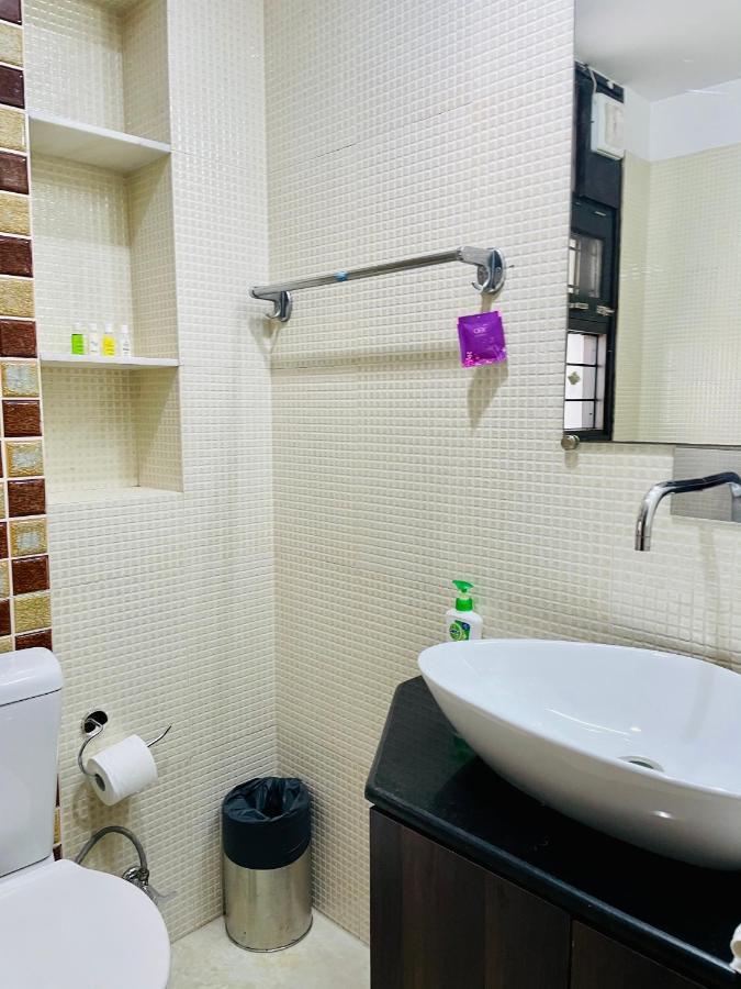Apartment Bluo 1bhk - Dlf Golf Course Road , Balcony, Lift *