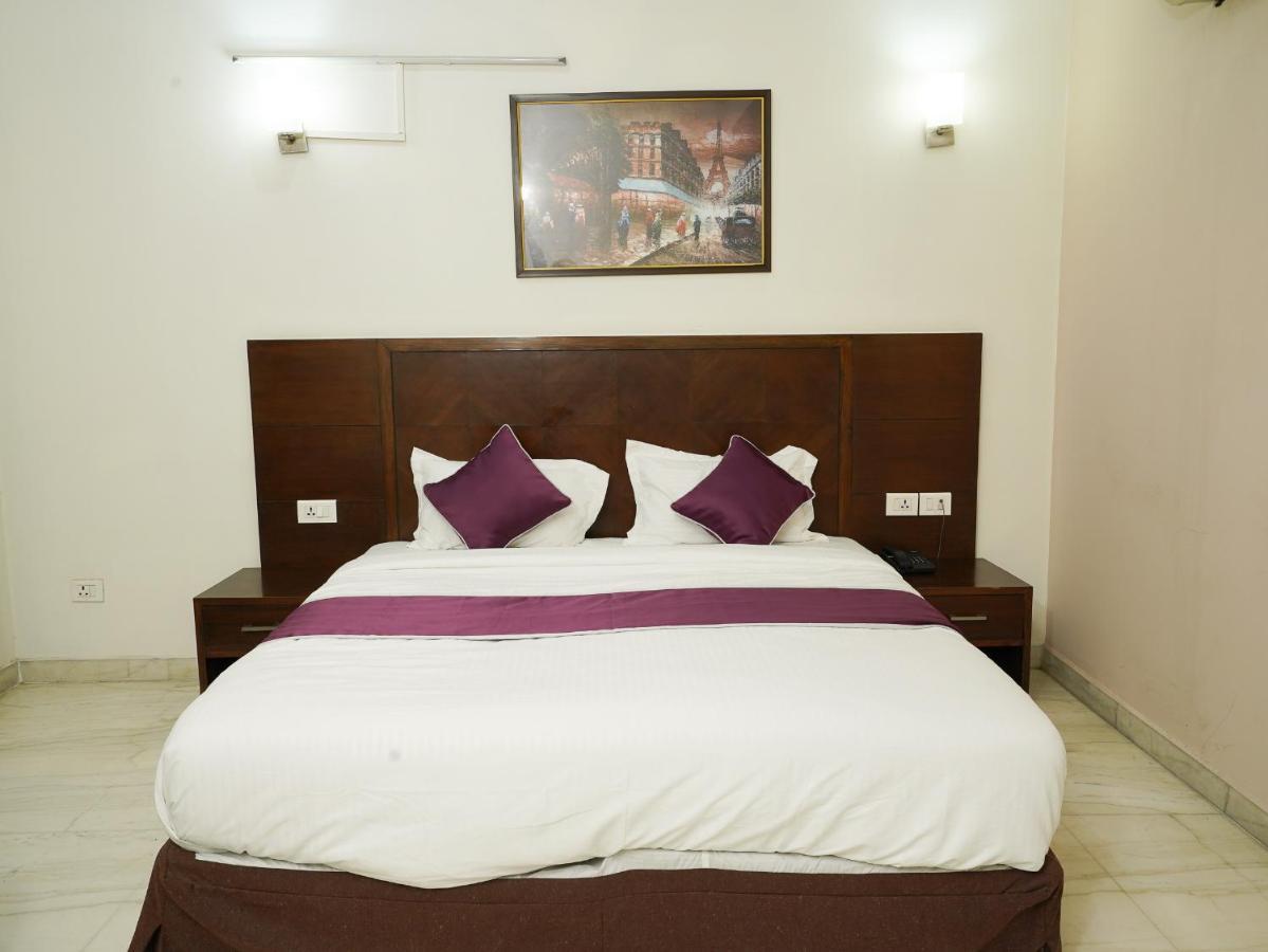 Lime Tree Sushant Lok Sector 29 Next To Iffco Chowk Metro Gurgaon