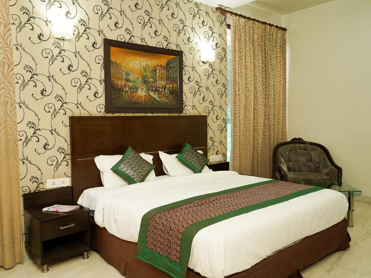Lime Tree Sushant Lok Sector 29 Next To Iffco Chowk Metro Gurgaon