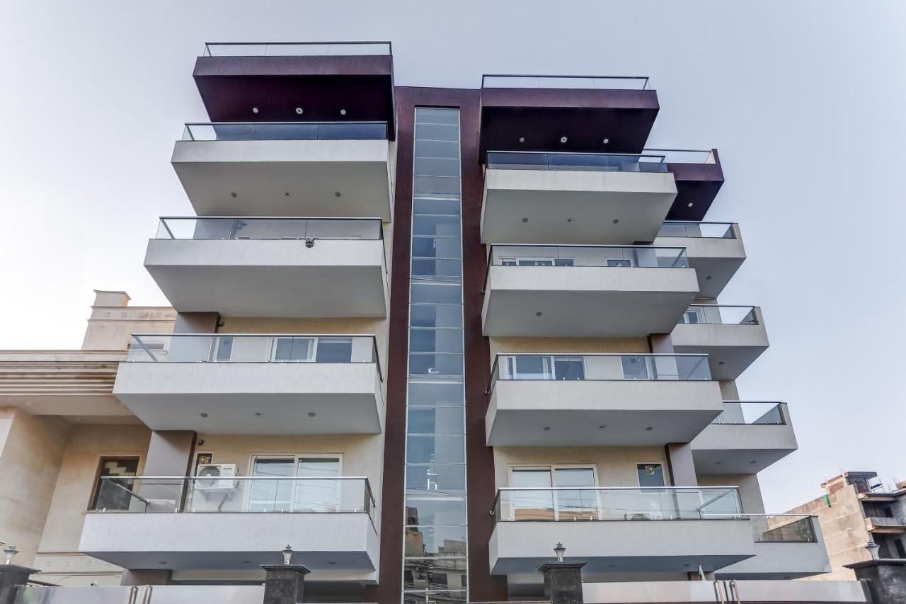 Collection O The Doors Near Appu Ghar Gurgaon
