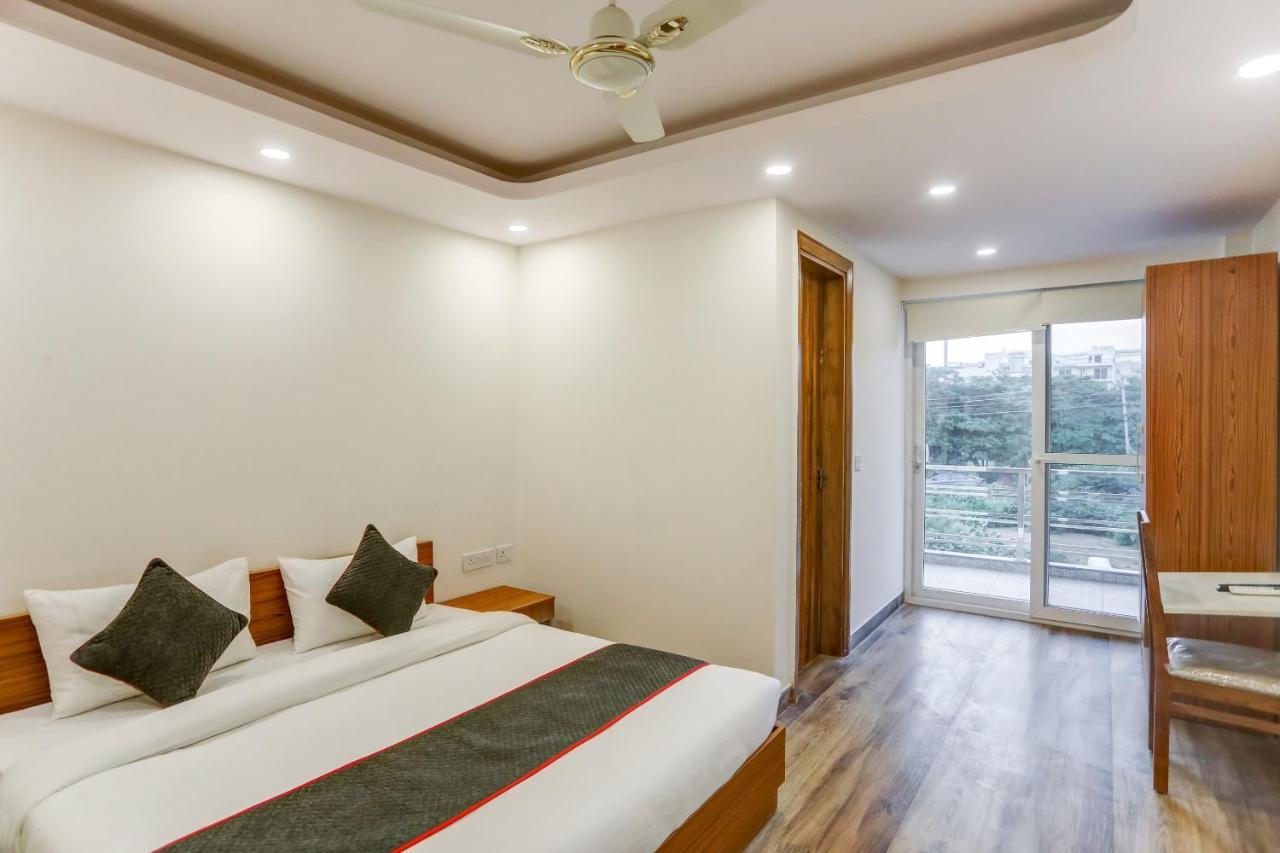 Collection O The Doors Near Appu Ghar 4*